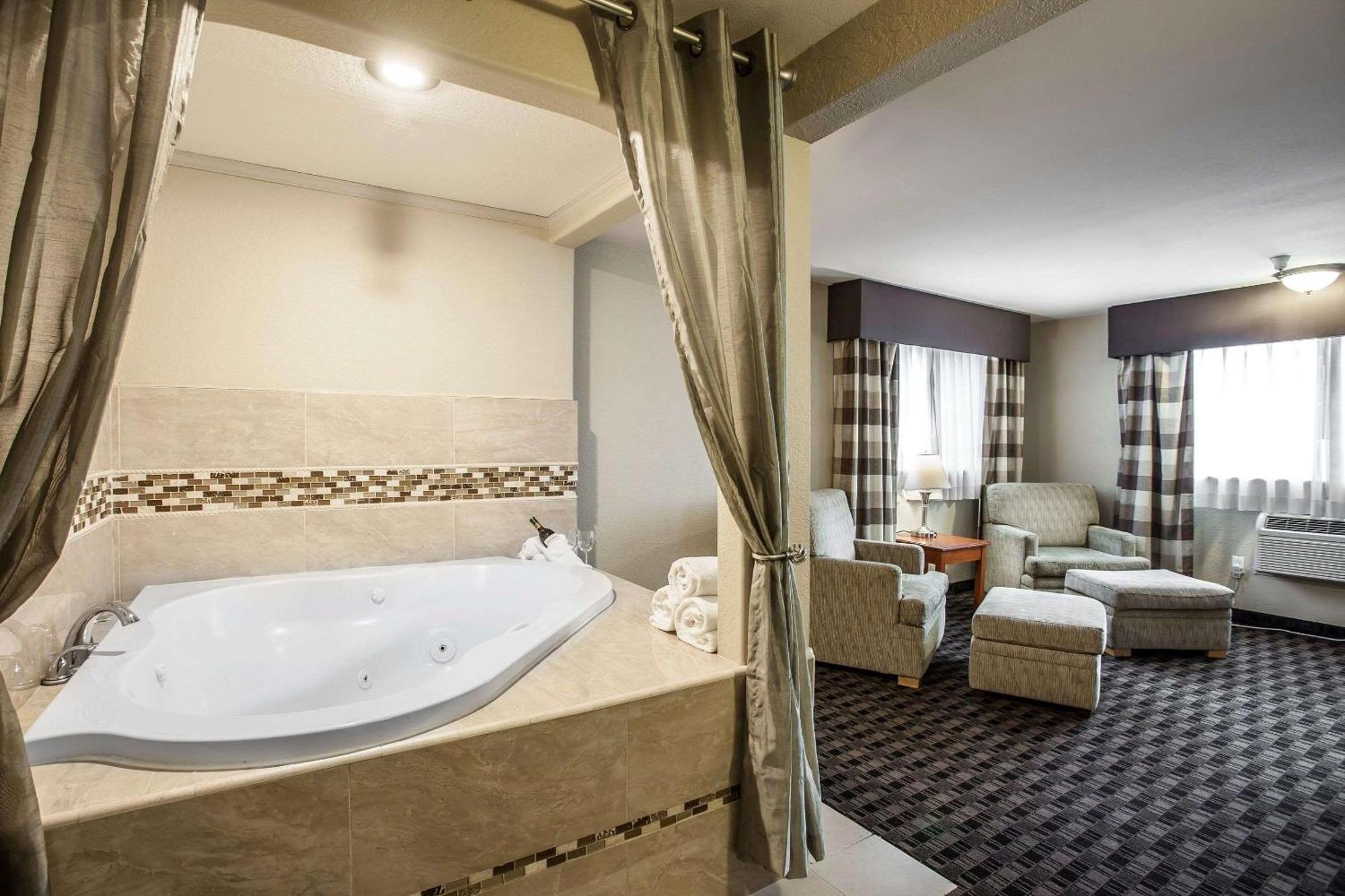 Clarion Renton-seattle 2*